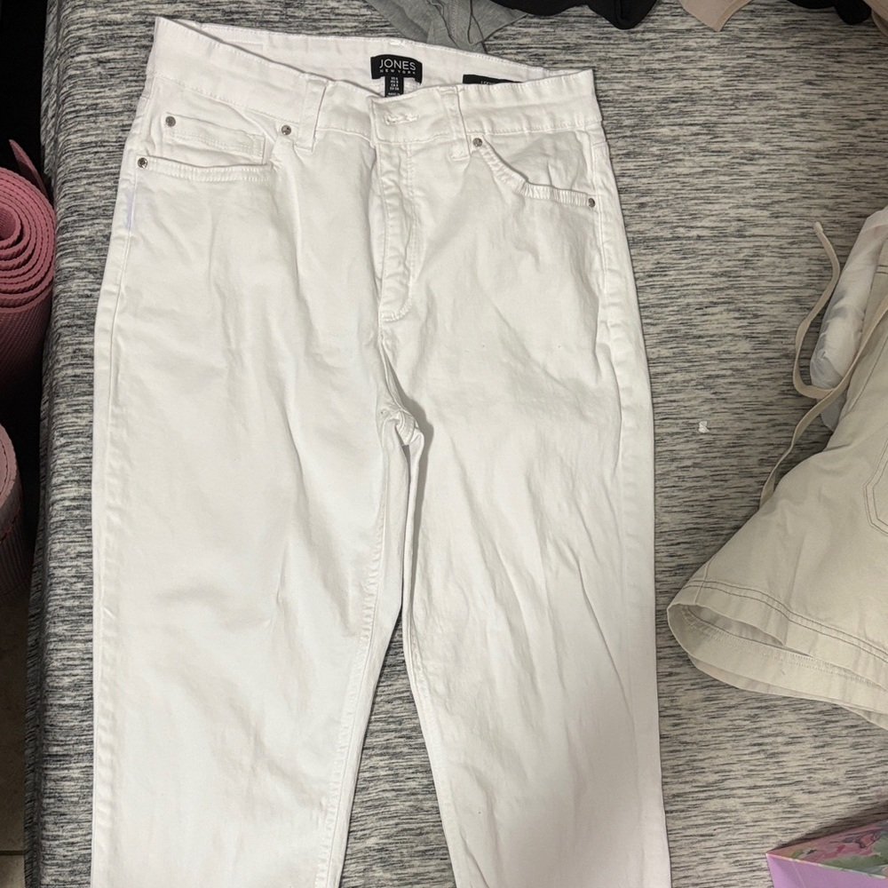 Jones New York Classic White Lexington Capri jeans size 6